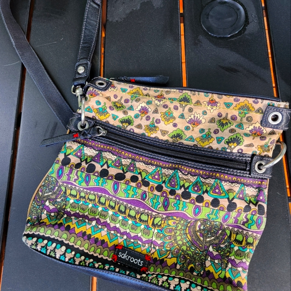 Sakroots ceossbody purse